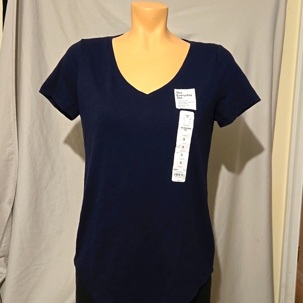 Sonoma v-neck classic tee shirt, NEW